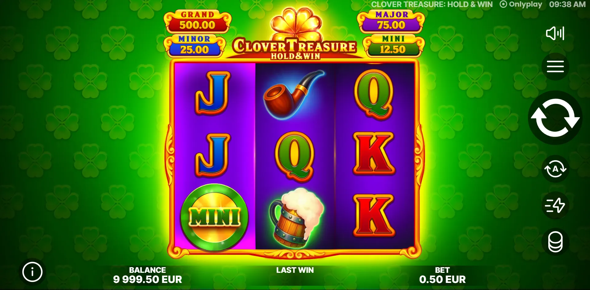 Clover Treasure: Hold & Win slot gameplay screenshot