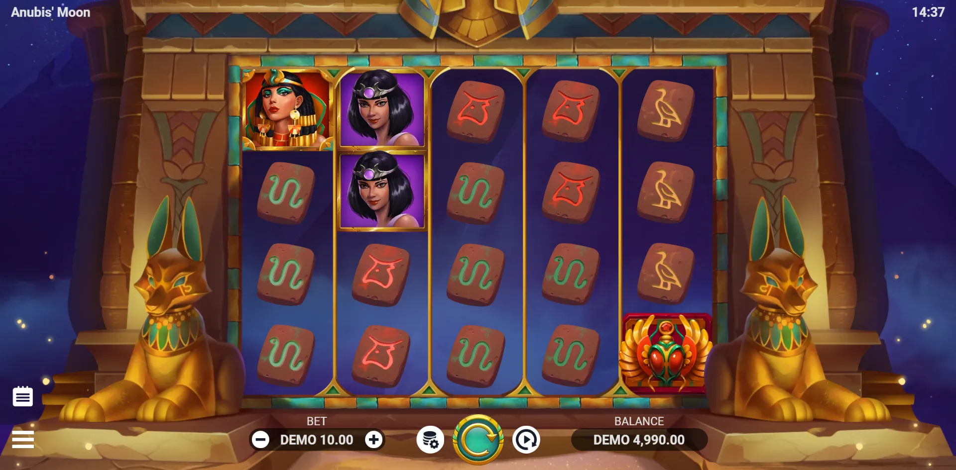 Anubis' Moon slot gameplay screenshot