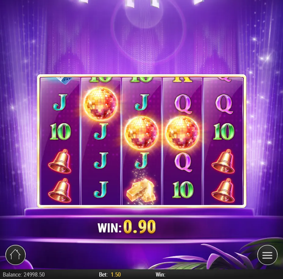 Crystal Hall slot gameplay screenshot